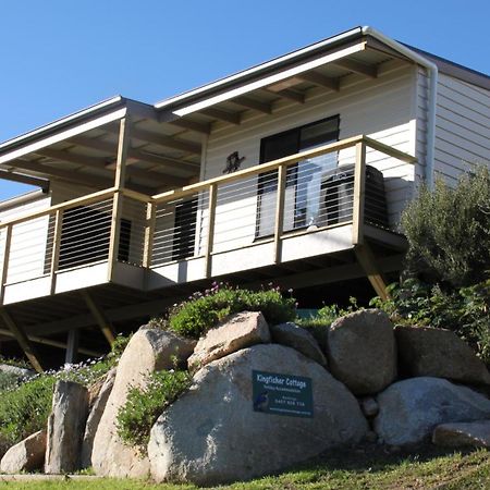 Kingfisher Cottage Beachfront At The Binalong Bay 外观 照片