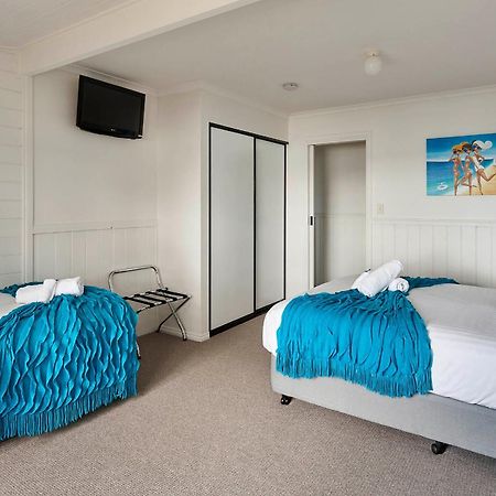 Kingfisher Cottage Beachfront At The Binalong Bay 外观 照片