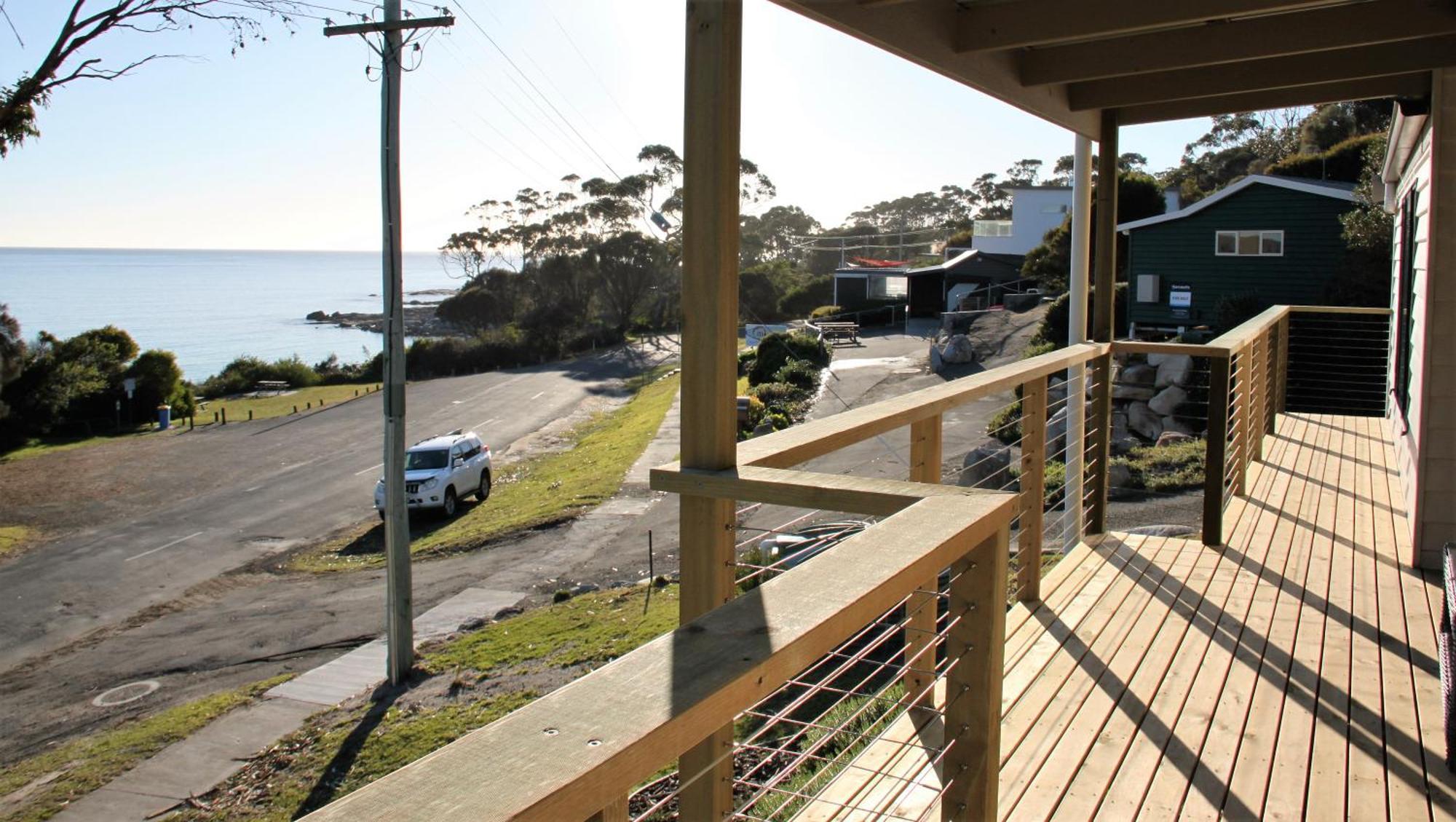 Kingfisher Cottage Beachfront At The Binalong Bay 外观 照片