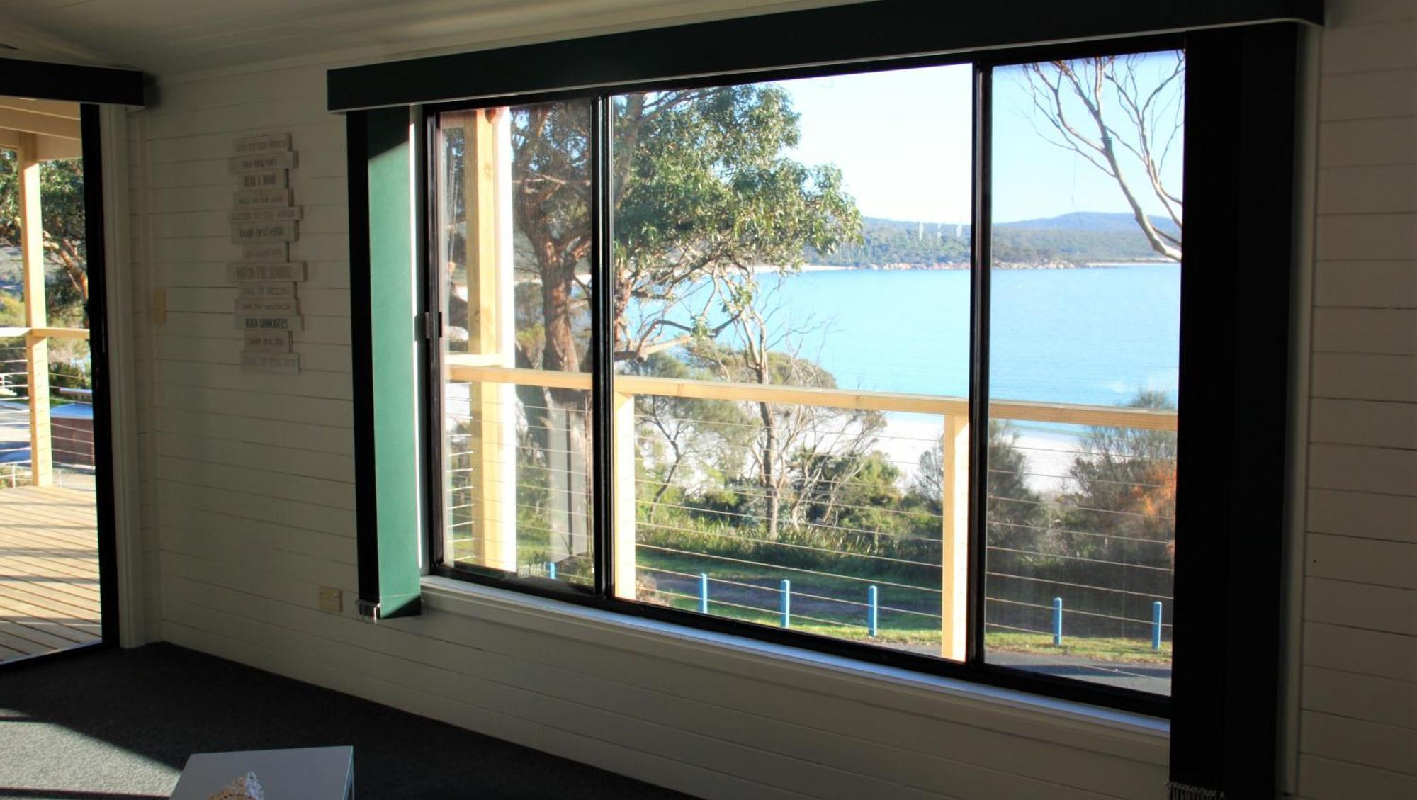 Kingfisher Cottage Beachfront At The Binalong Bay 外观 照片